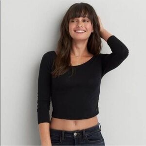 💥 American Eagle Outfitters Black Lace Back Crop Top